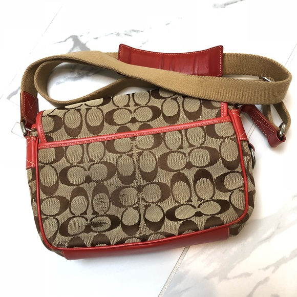 💕Coach Crossbody💕 - Picture 4 of 5